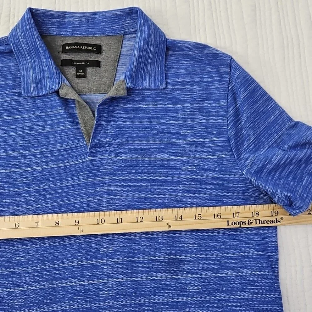 Banana Republic Polo Tennis Golf Shirt Men's M Navy Blue Chambray EUC LN Std Fit